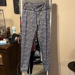 Hollister Black and White Leggings
